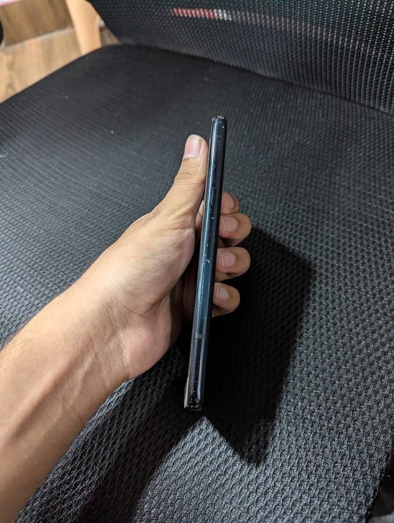LG G8 ThinQ 4