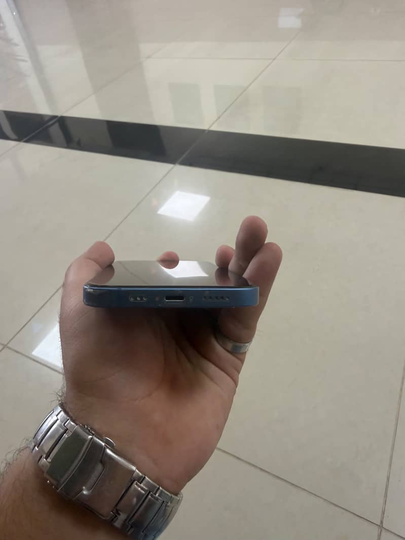 Apple iPhone 13 1