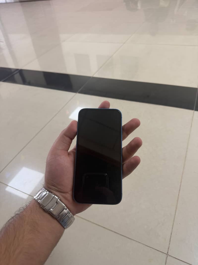 Apple iPhone 13 5