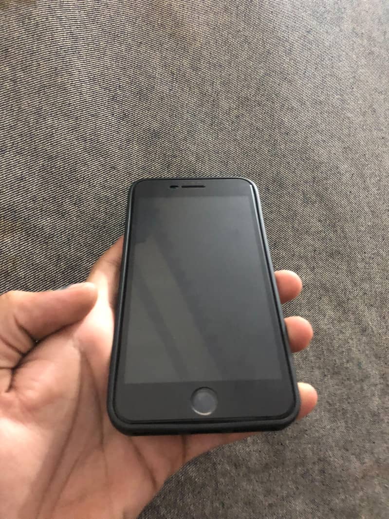 Apple iPhone 8 Plus 0