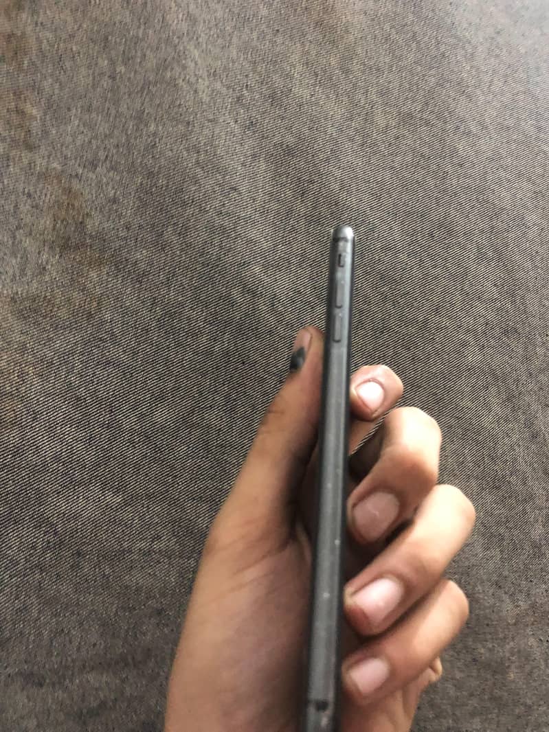Apple iPhone 8 Plus 1
