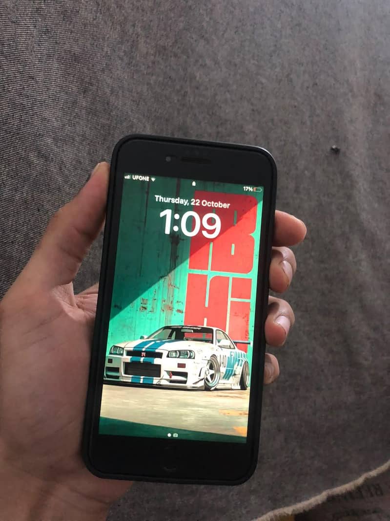 Apple iPhone 8 Plus 3
