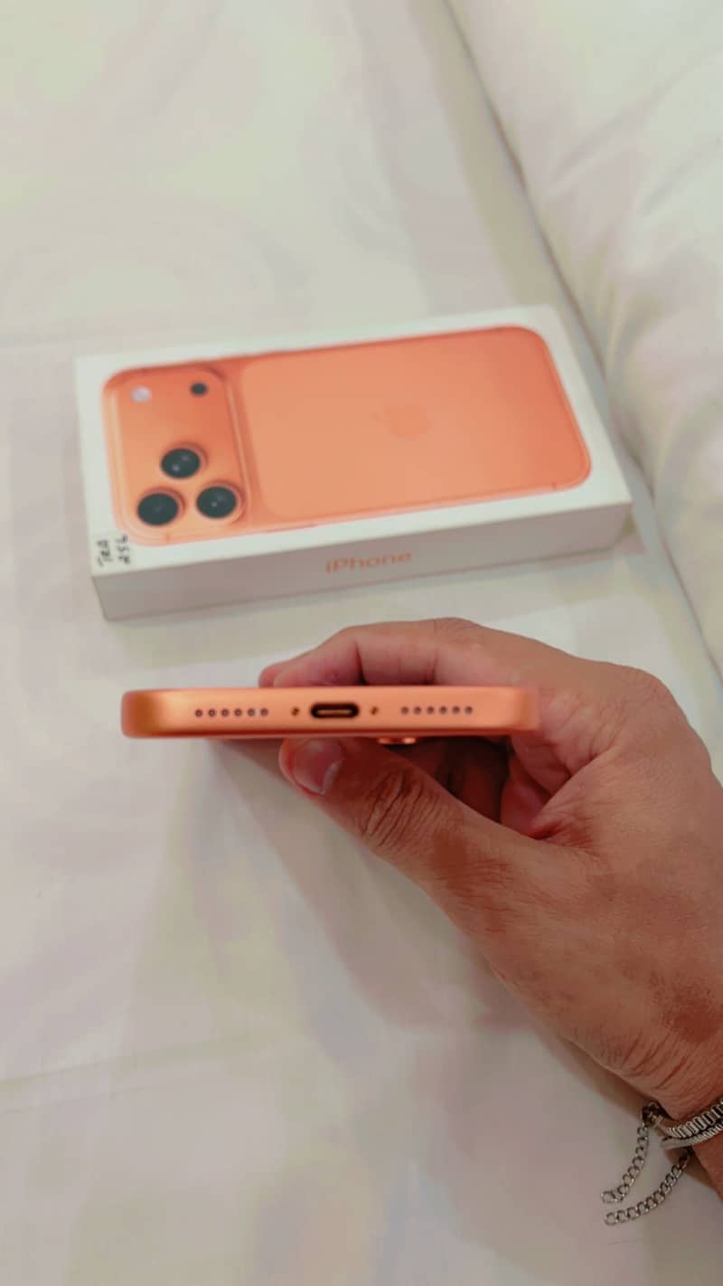 Apple iPhone 17 Pro Max - 256GB GB Non-PTA 3