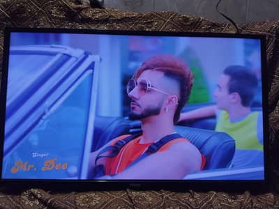 Haier 32 inch LED