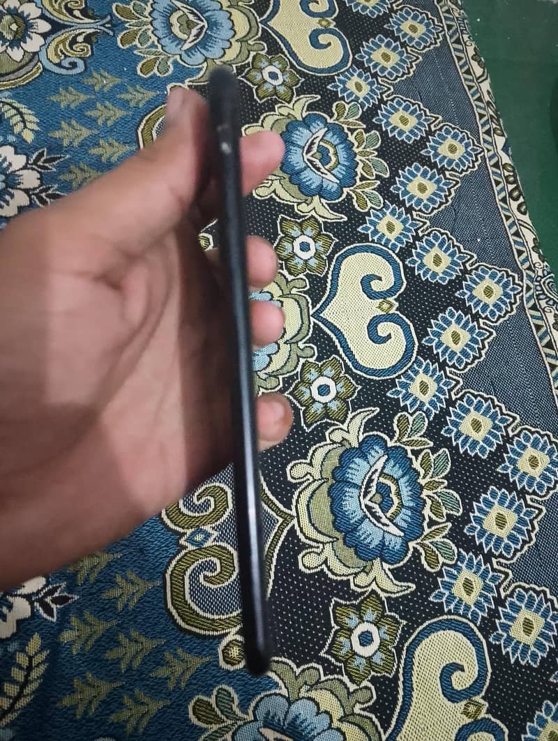 Apple iPhone 7 Plus 1