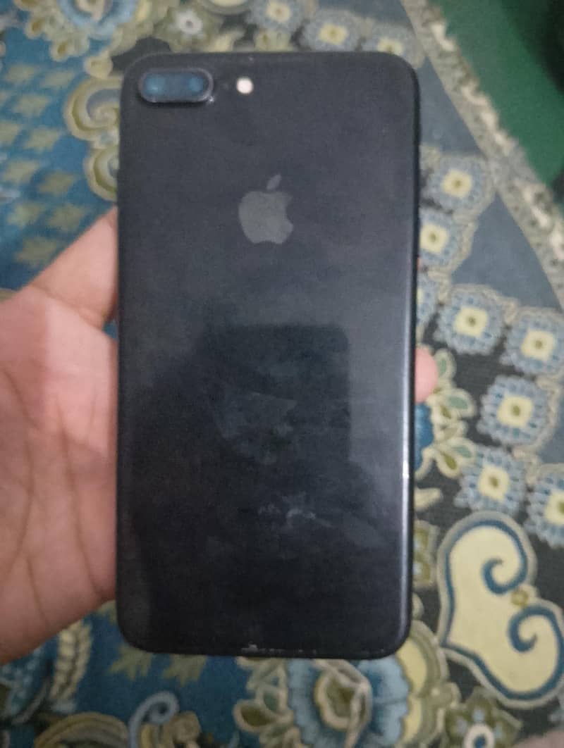 Apple iPhone 7 Plus 2