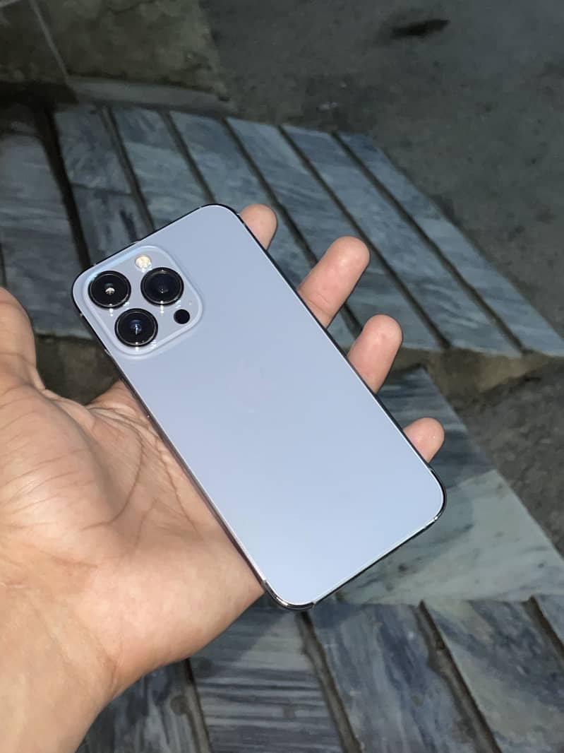 Iphoen 13 pro 0