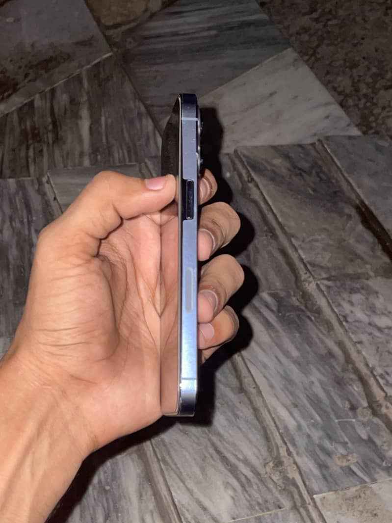 Iphoen 13 pro 1