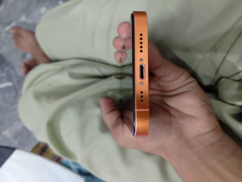Apple iPhone XR 0