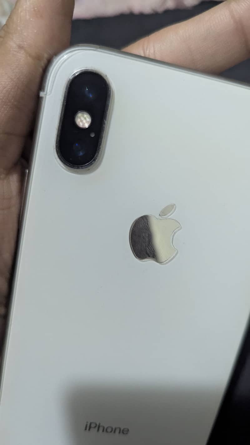 Apple iPhone X 4