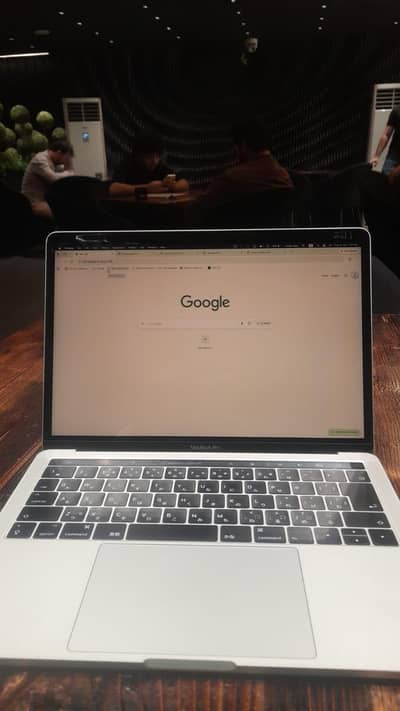 Macbook Pro 2017 8/256gb 10/10 Condition