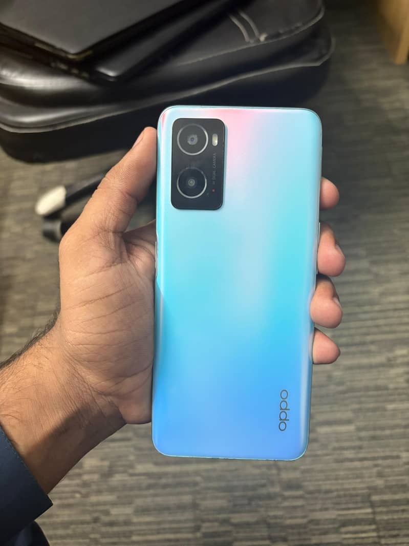 OPPO A76 0