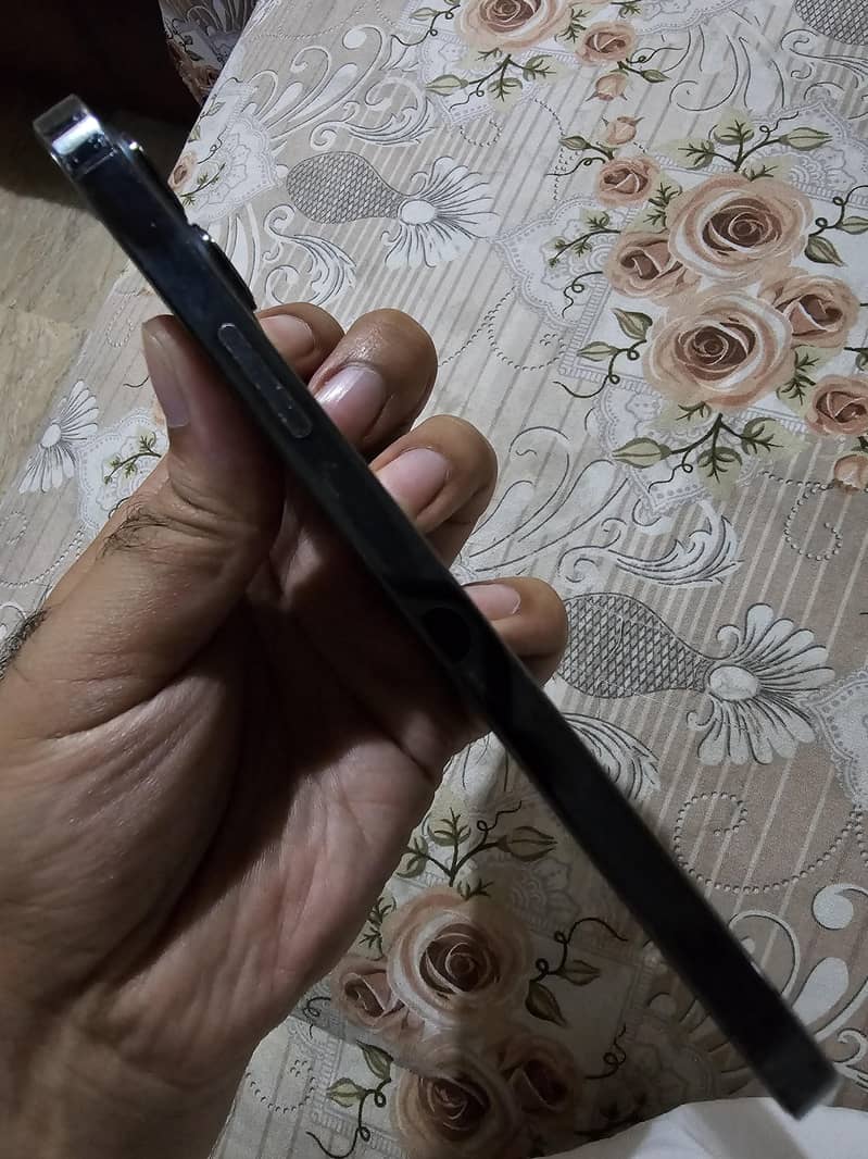 Apple iPhone 12 Pro Max 15