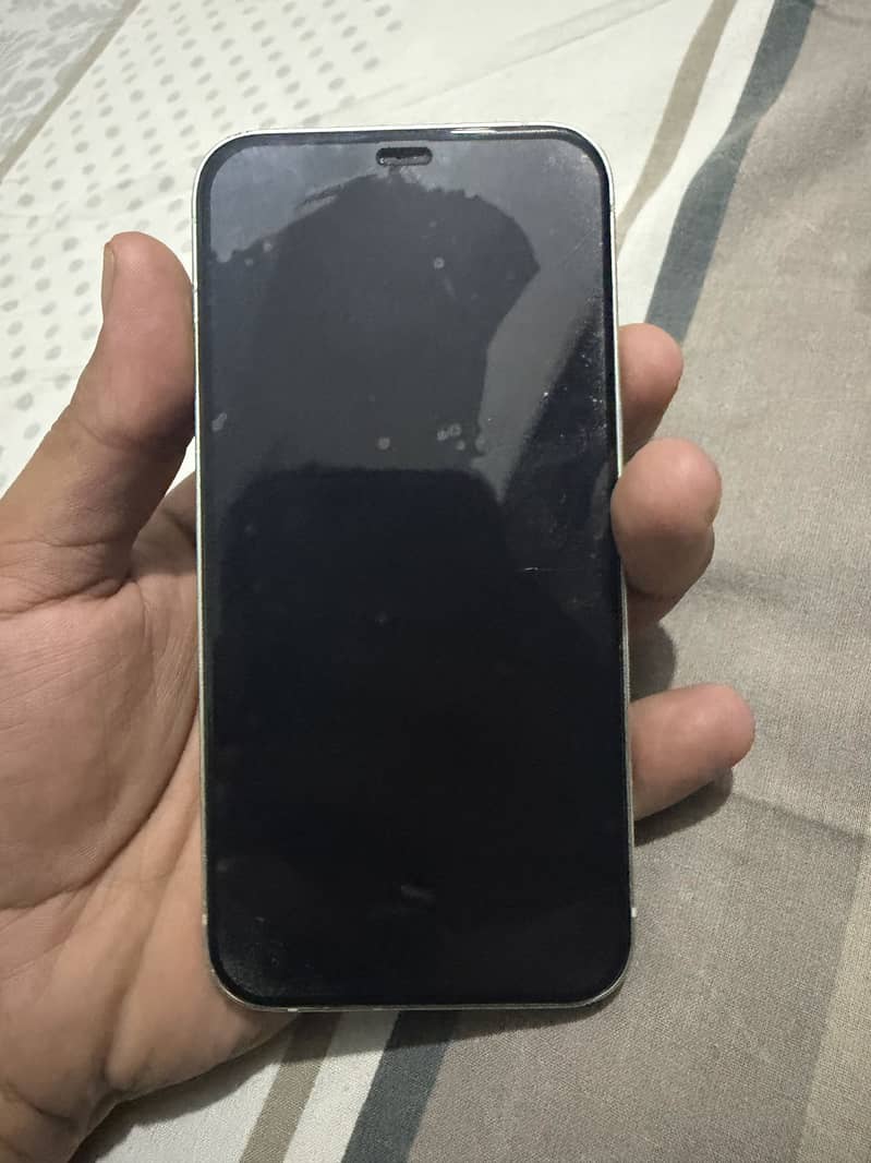 Apple iPhone 12 6