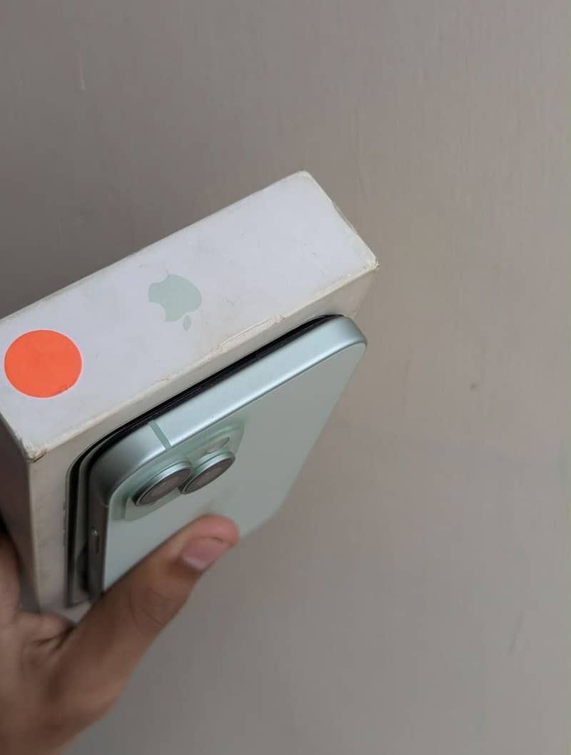 Apple iPhone 15 3
