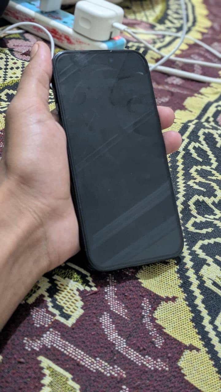 Apple iPhone 15 Pro 2