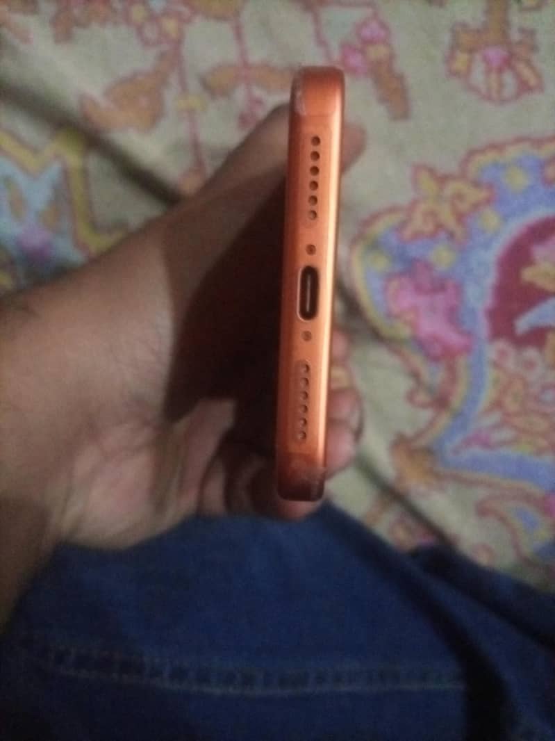 Apple iPhone 17 Pro Max 4