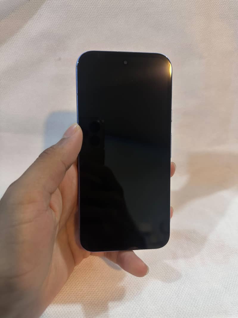 Google Pixel 8a 4