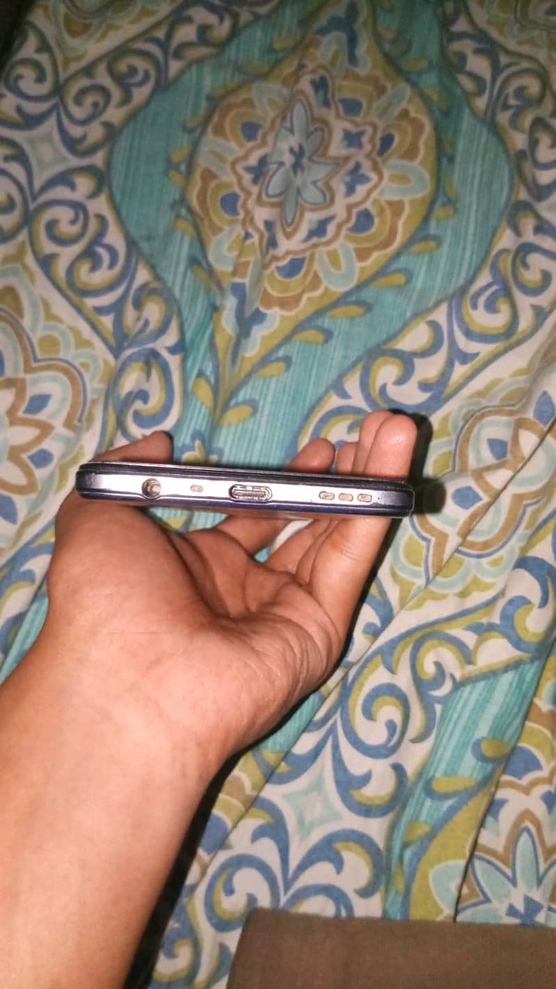 OPPO f17 3