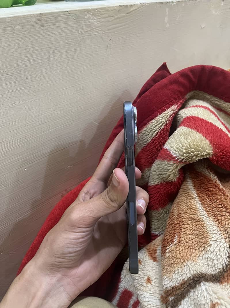 Apple iPhone 13 Pro Max 6