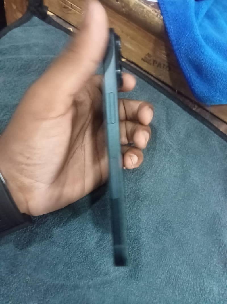 Apple iPhone 14 2