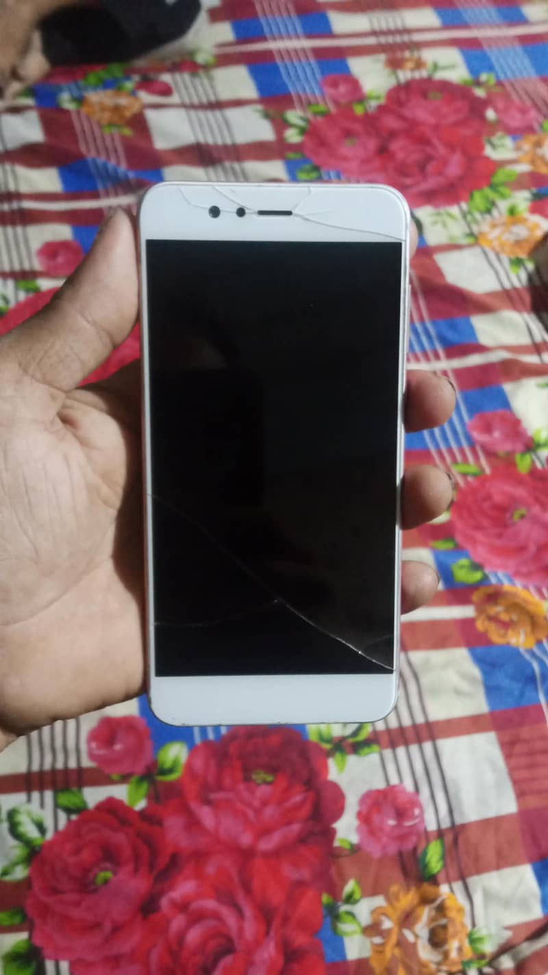 Huawei Nova 2 Plus 3