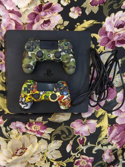 Playstation 4 Slim Model