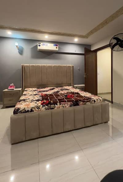 Daily basis weekly basis studio fully furnished luxury apartments available for rent Gulberg greens Islamabad