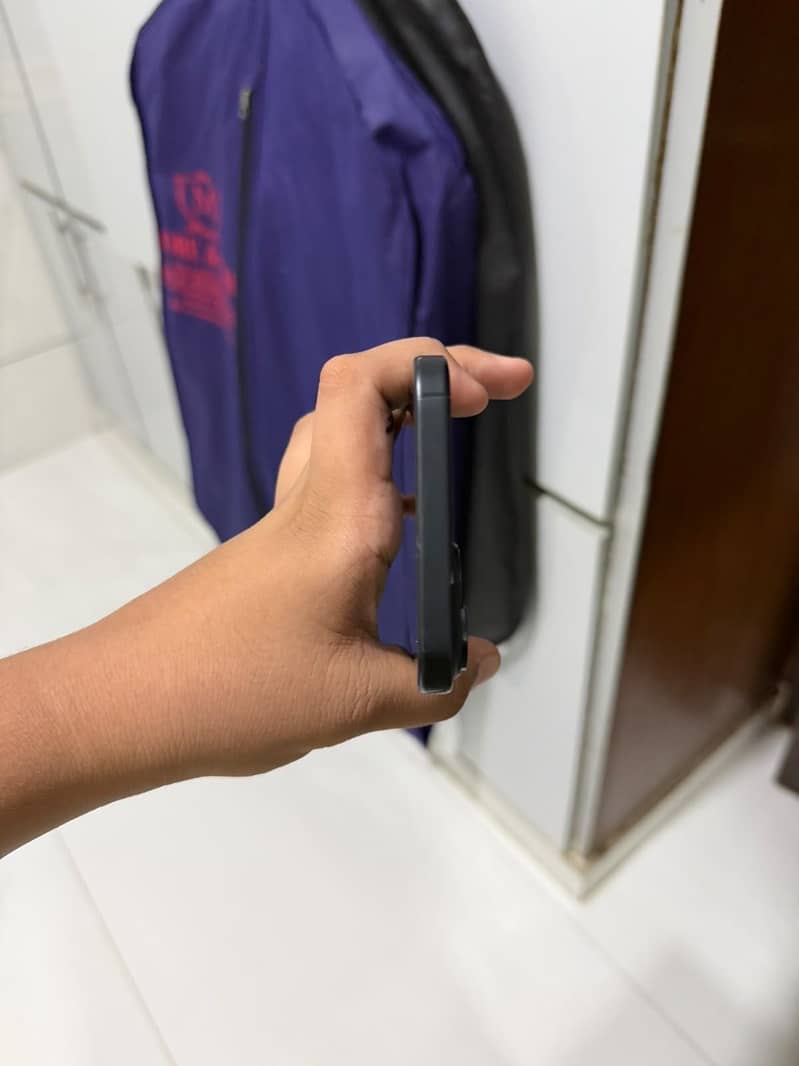 Apple iPhone 15 plus 3