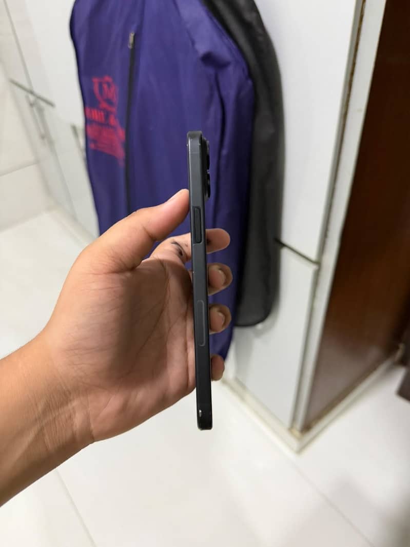Apple iPhone 15 plus 4