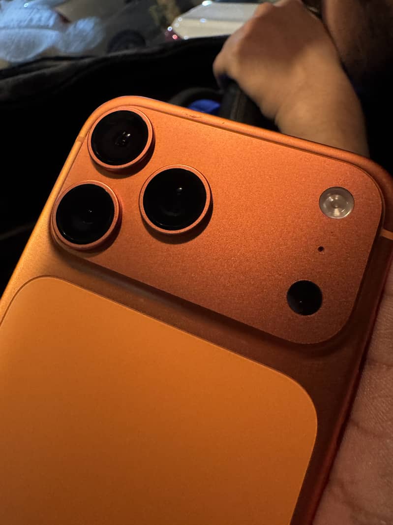 Apple iPhone 17 Pro Max 0