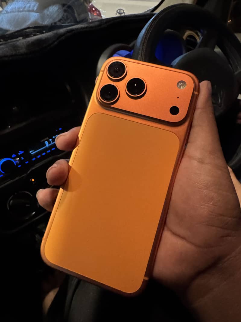 Apple iPhone 17 Pro Max 1
