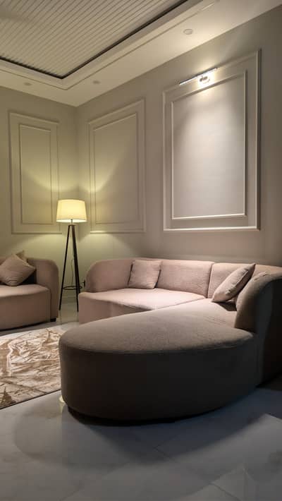 Luxury 6.5 Seater Sofa Set Bocule Towel | Deep Seating | Almost New
