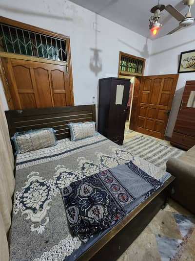Furnish room available in G11/3 for job holder ladies