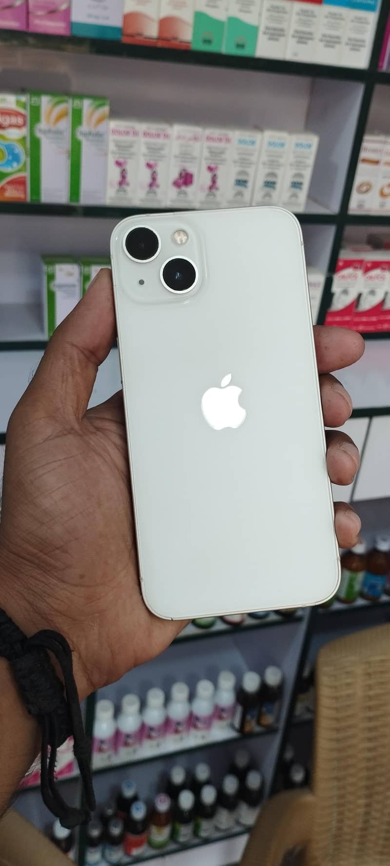 Apple iPhone 13 0
