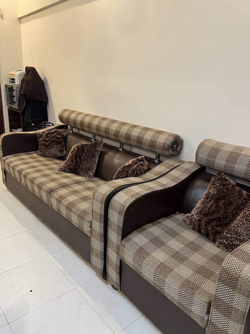 Sofa set + centre table karachi 0