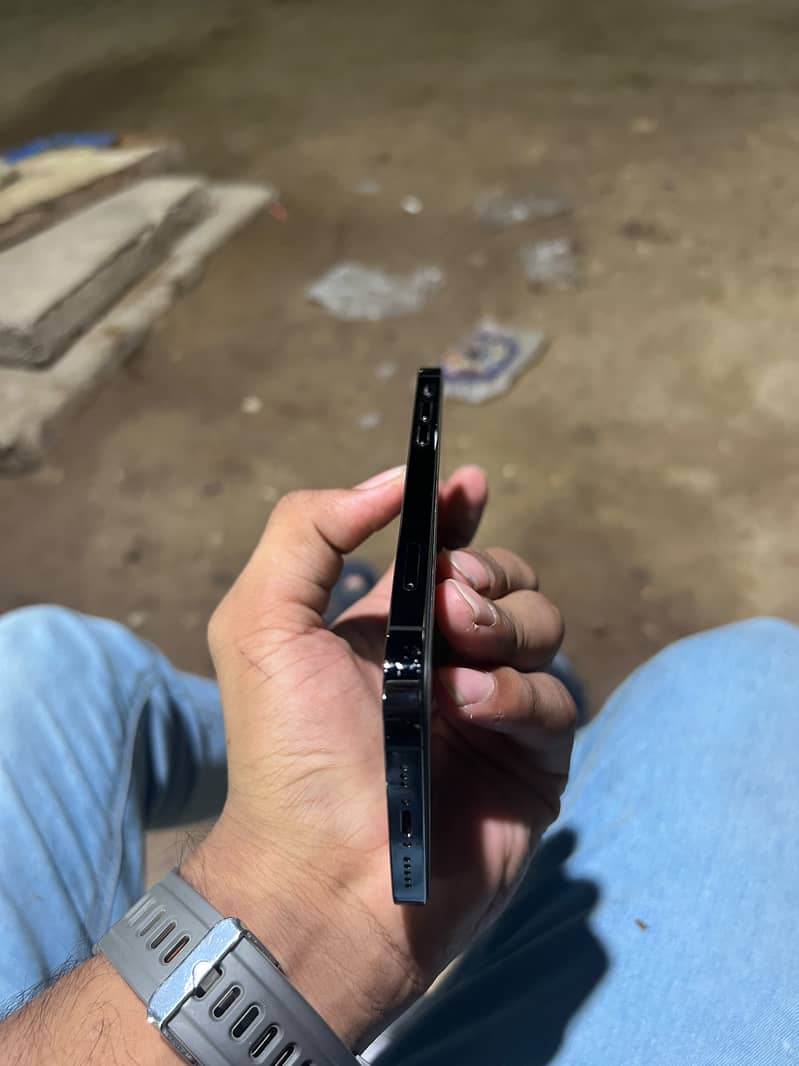 Apple iPhone 12 Pro 0