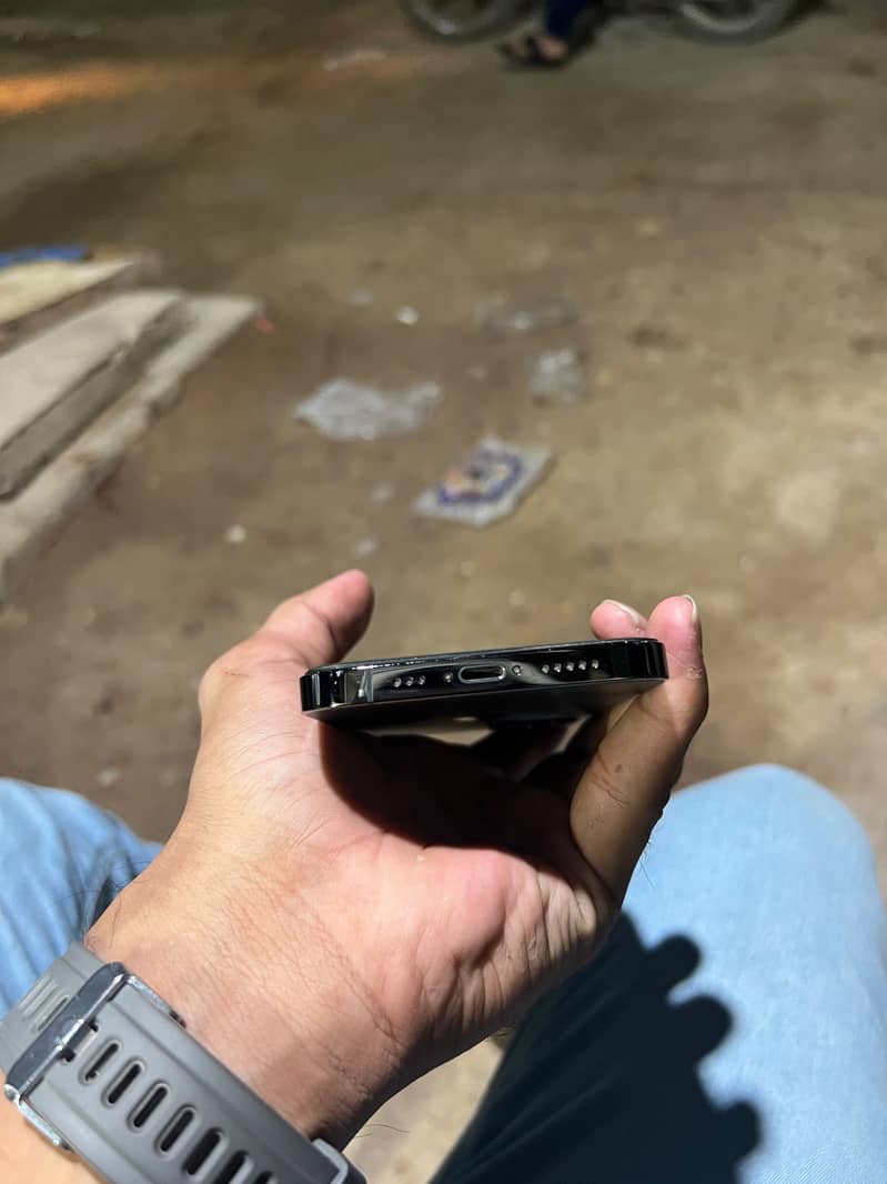 Apple iPhone 12 Pro 3