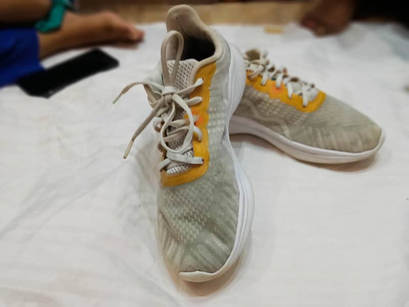 used shoes 10