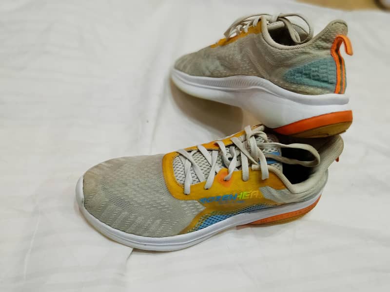 used shoes 11