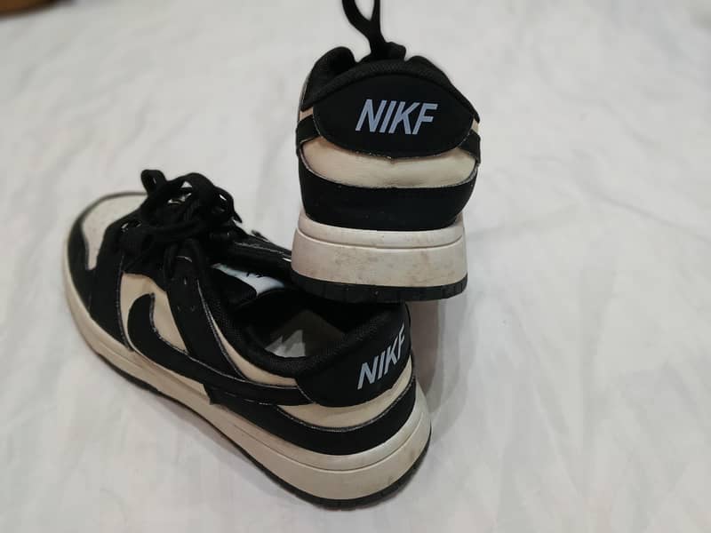 used shoes 17