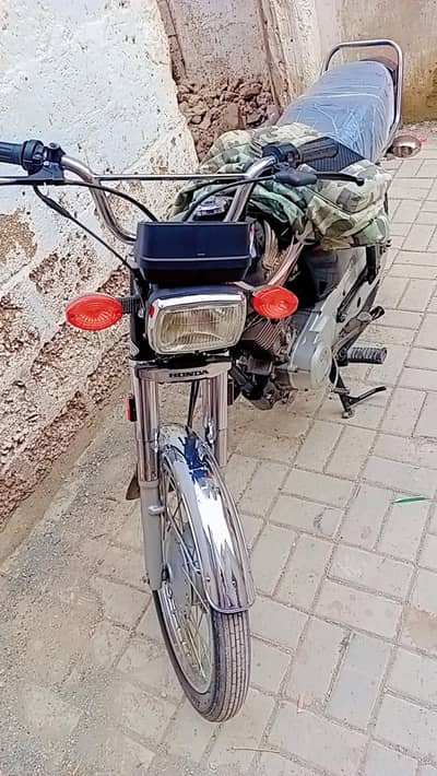 honda 125 10. by 10. condition all documents kilr hin fast owner