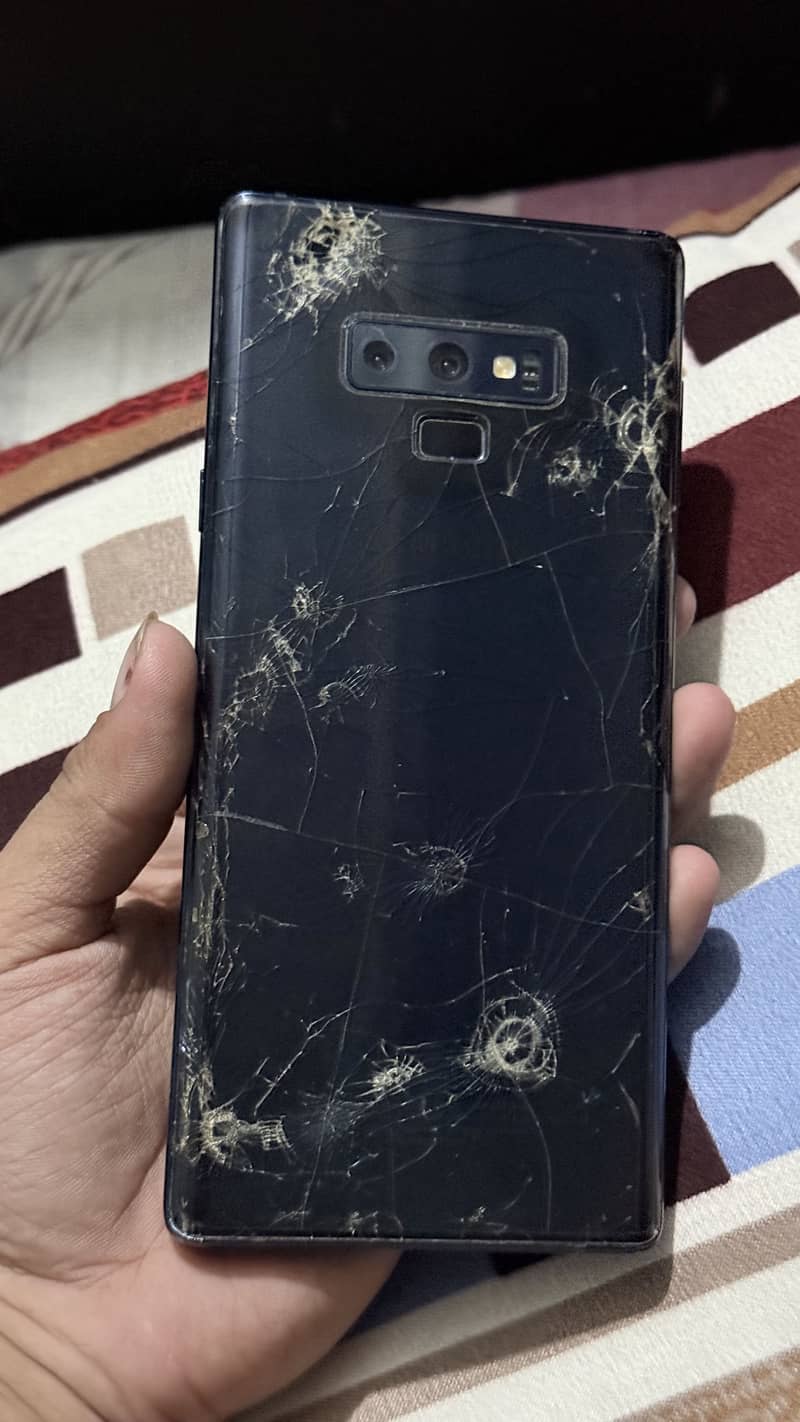 Samsung Mobile Note 10 Plus 3