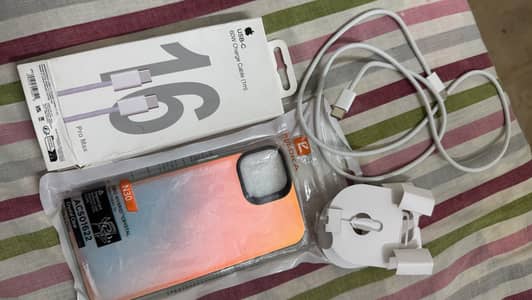 Iphone Branded cover or Type c to c original cable