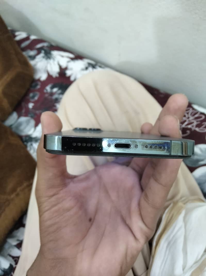 Apple iPhone 12 Pro Max 0