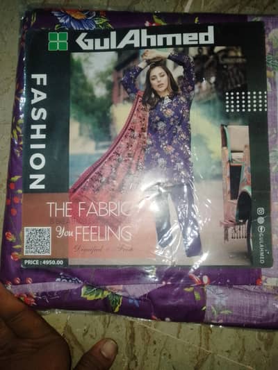 all brandeds ladies clothes availble cash and installments new suits h