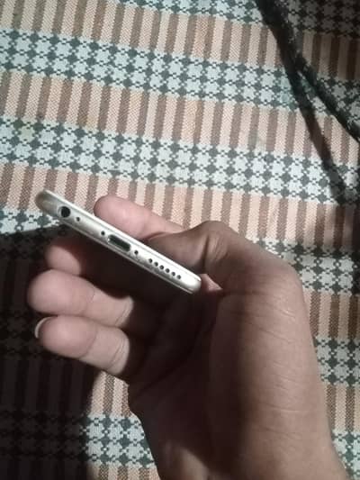 Apple iPhone 6S