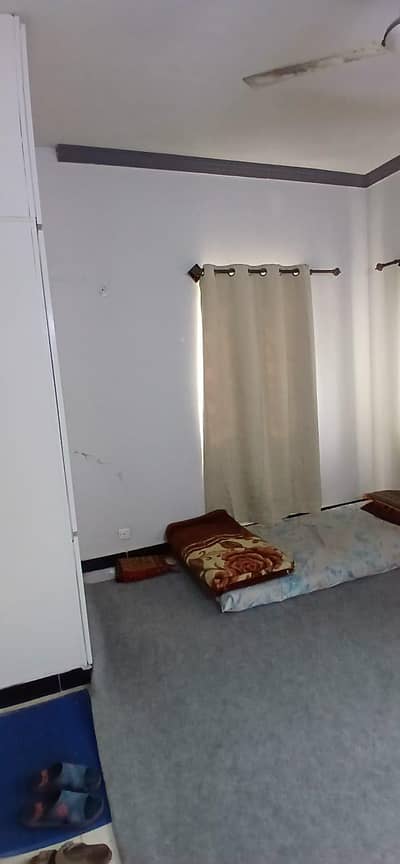 Seat available in G11/3 PHA for job holder male