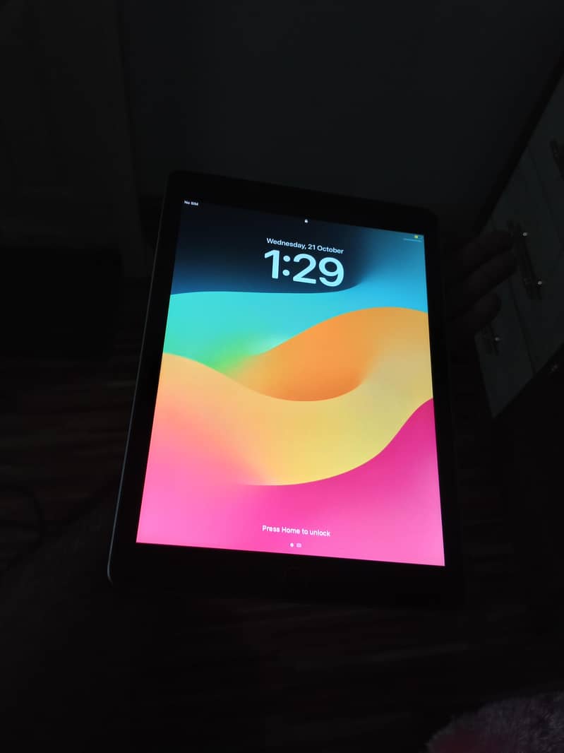 apple ipad 6th generation 0