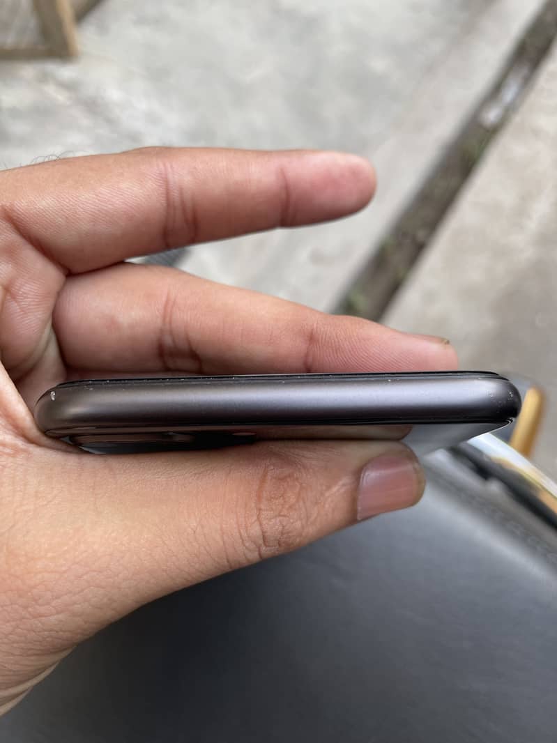 Apple iPhone 8 Plus 4